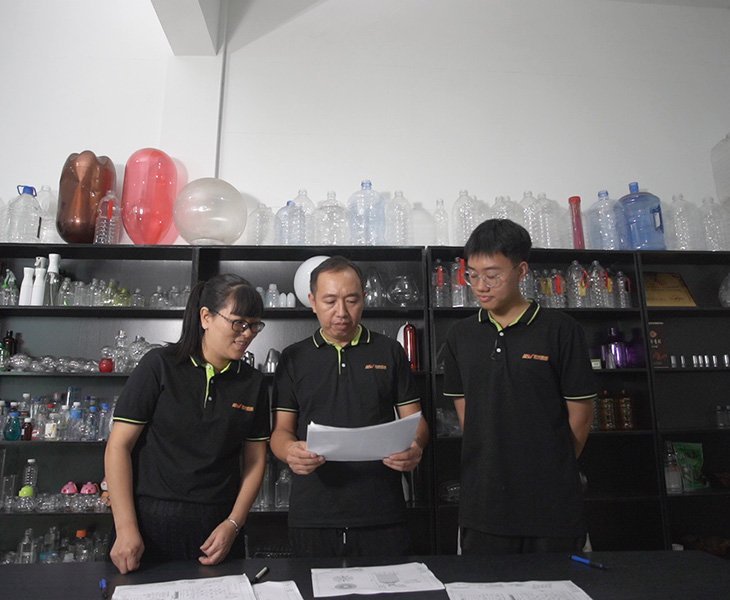 Water Tank Blow Molding Machines Backed by Expert Service and Partnership